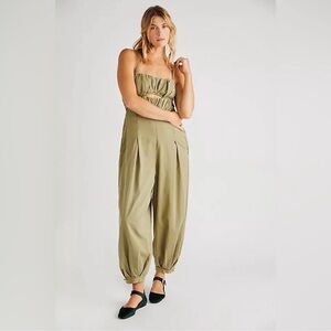 EUC Free People Kingston Jumpsuit Size Small